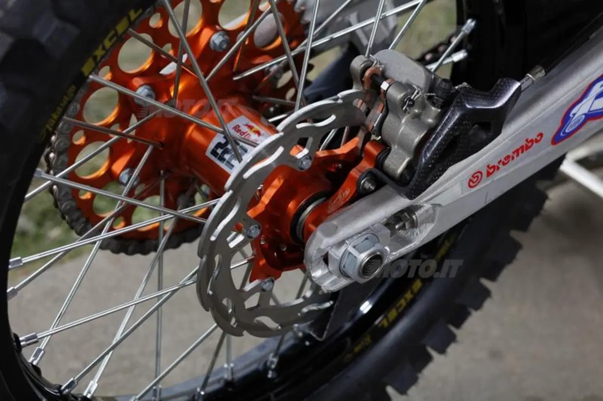 KTM SX-F Factory 2012   (29)