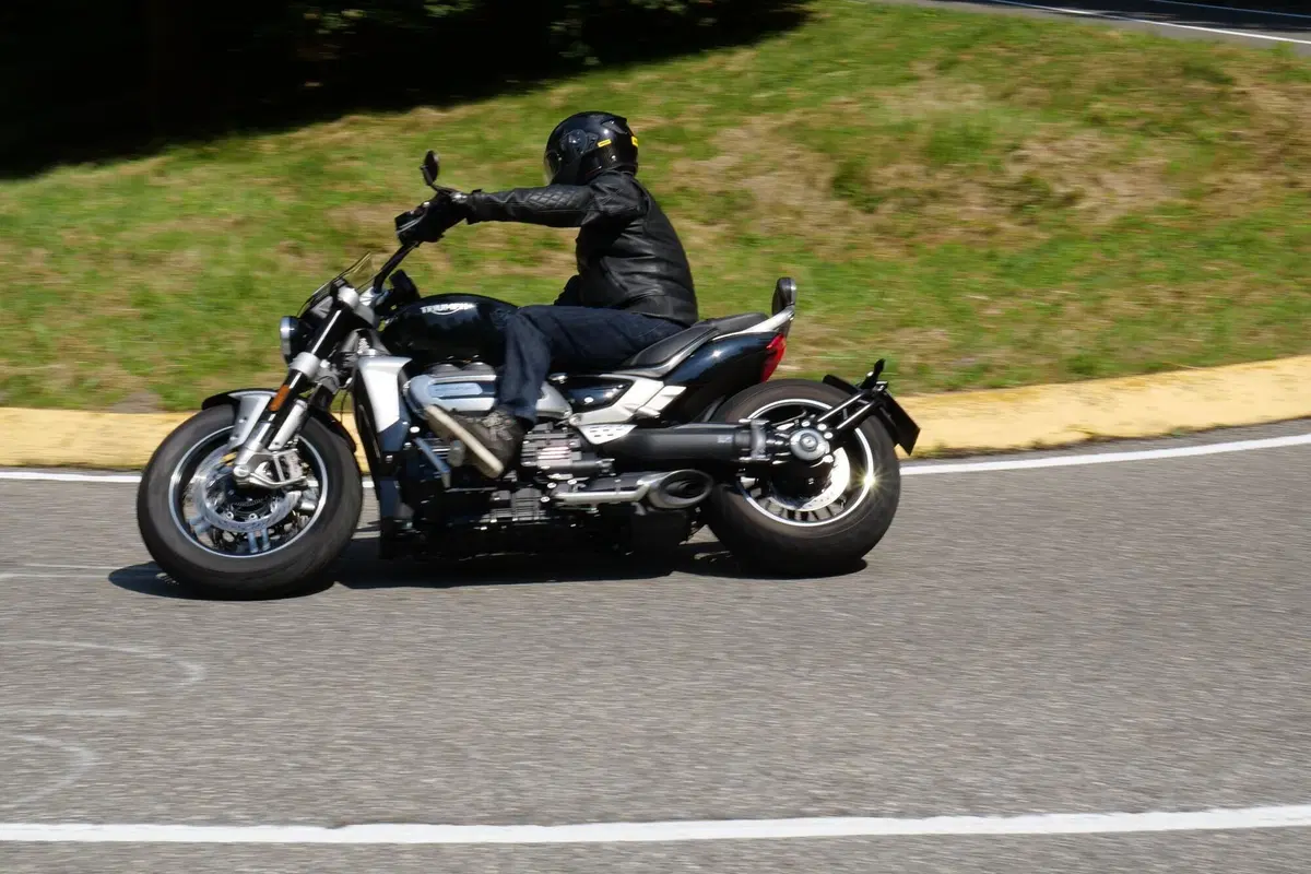 Triumph Rocket 3 GT  (6)