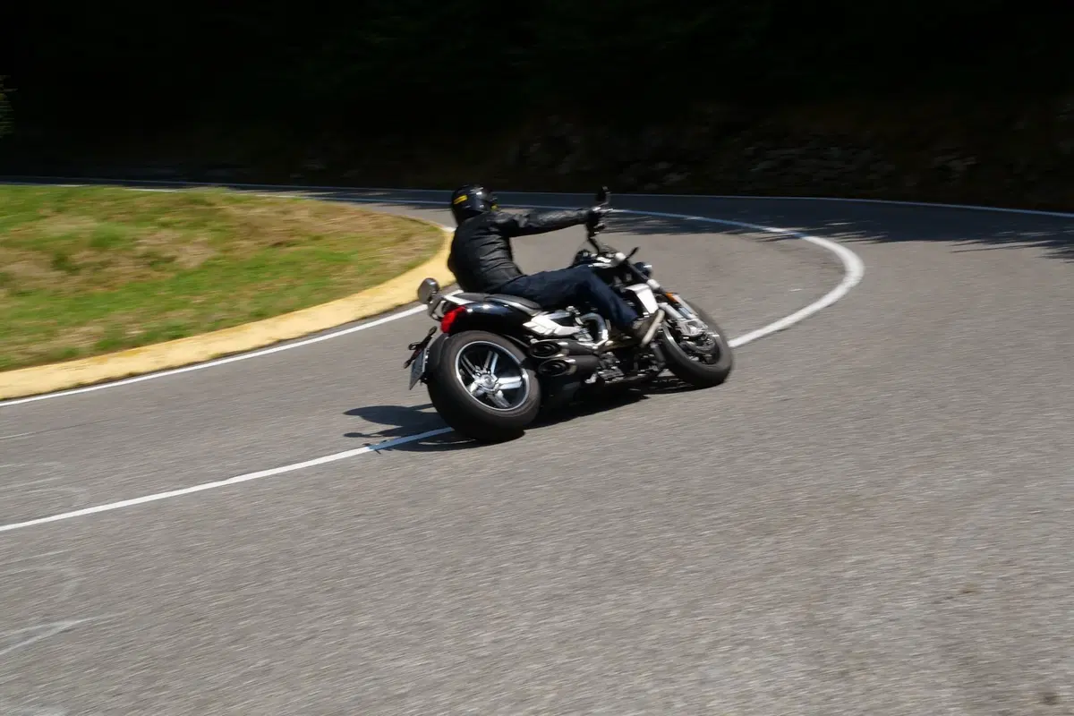 Triumph Rocket 3 GT  (7)