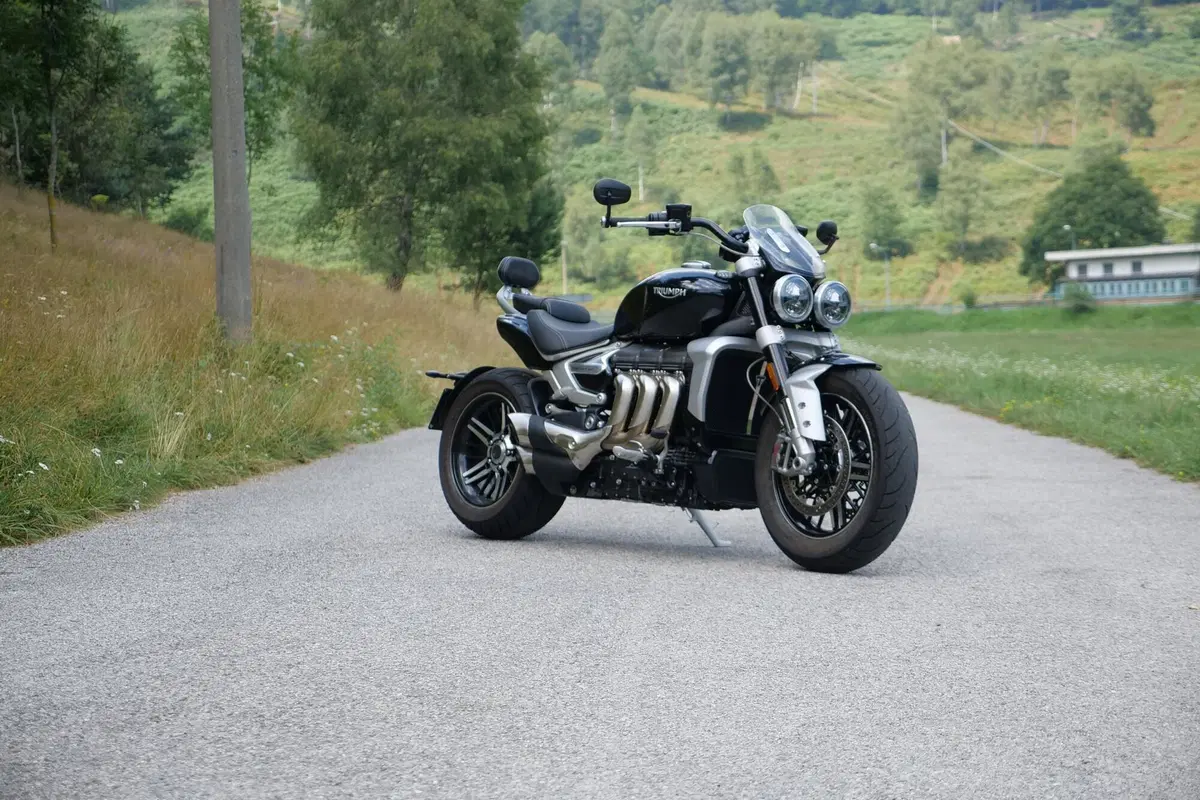 Triumph Rocket 3 GT  (3)