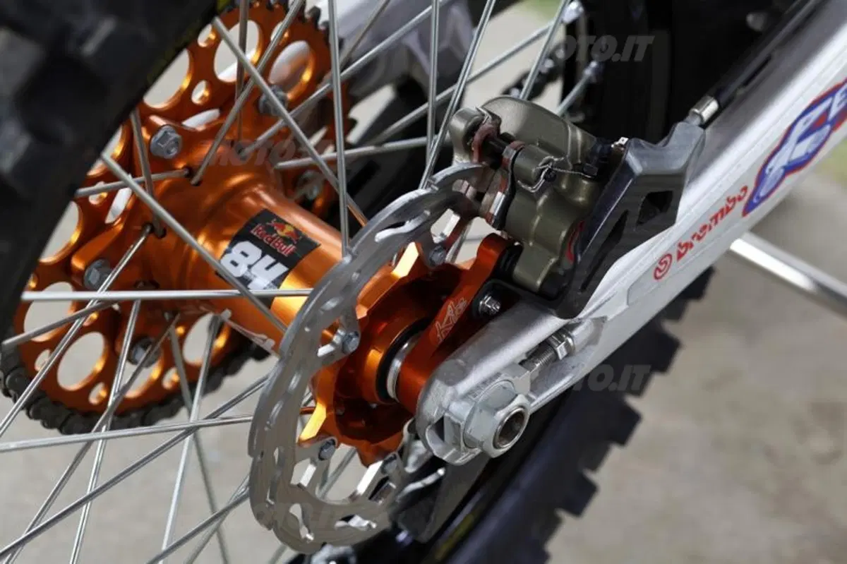 KTM SX-F Factory 2012   (46)
