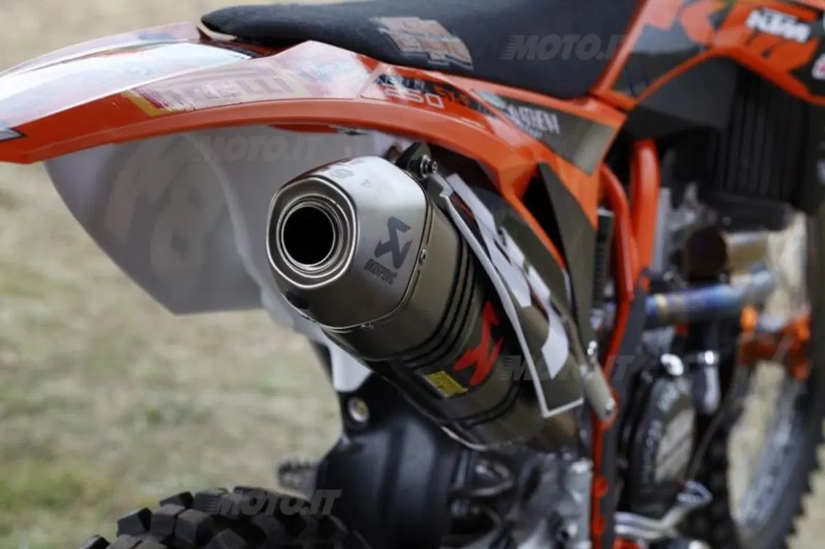 KTM SX-F Factory 2012   (47)