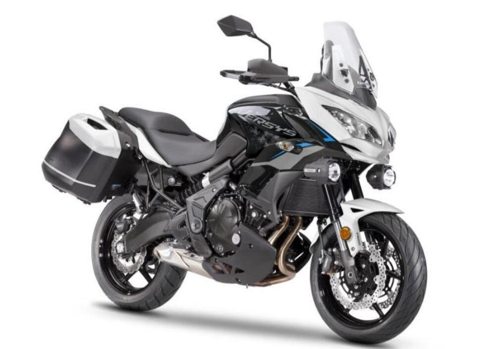 Kawasaki Versys 650 Tourer Plus (2021) (3)