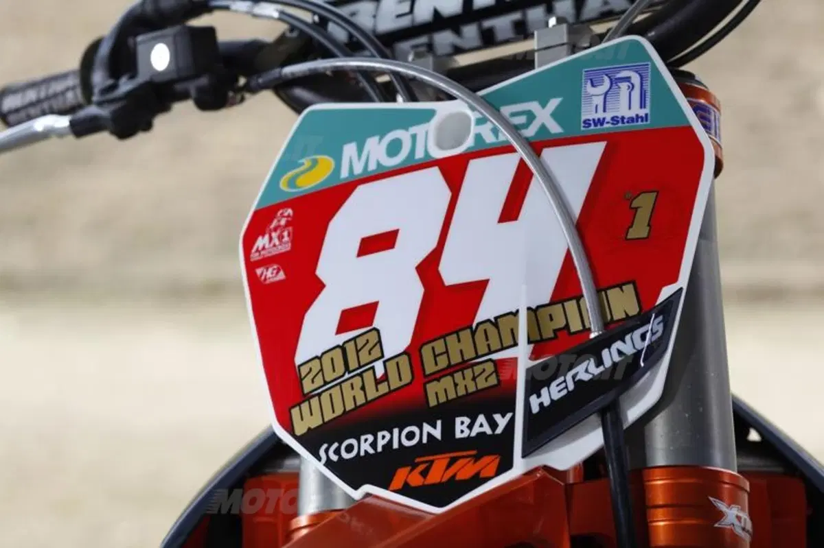 KTM SX-F Factory 2012   (50)