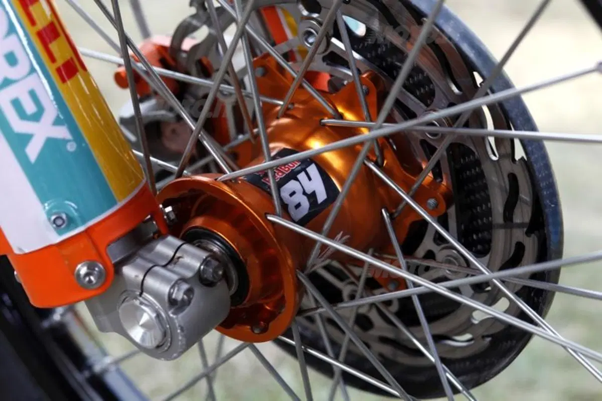 KTM SX-F Factory 2012   (54)