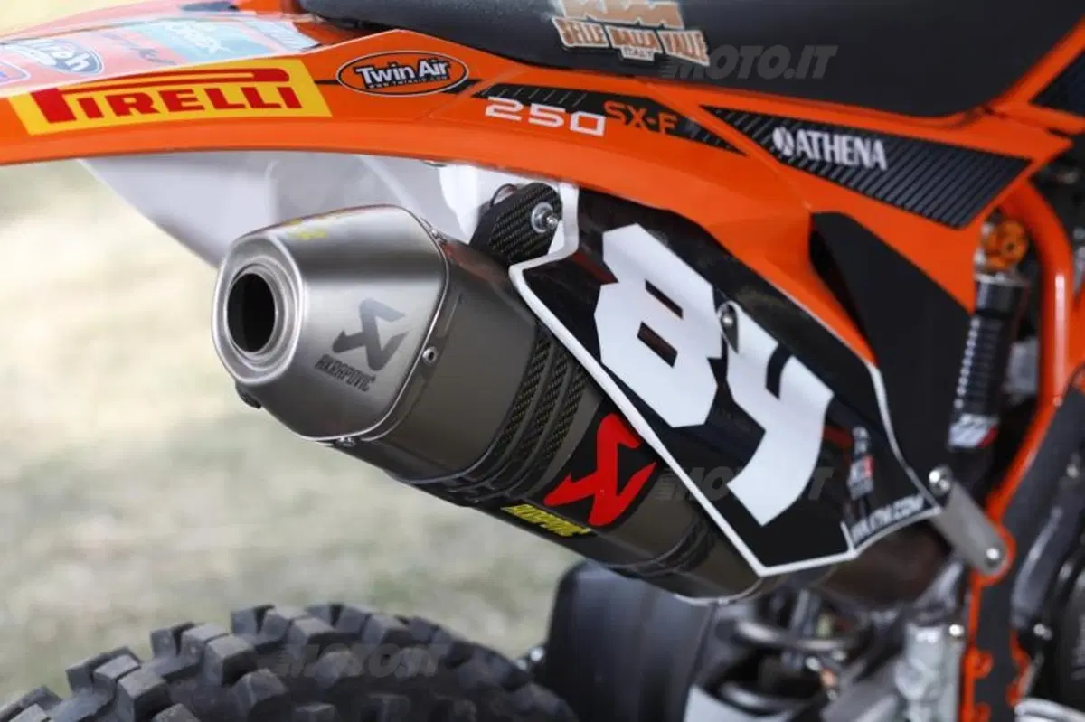 KTM SX-F Factory 2012   (56)