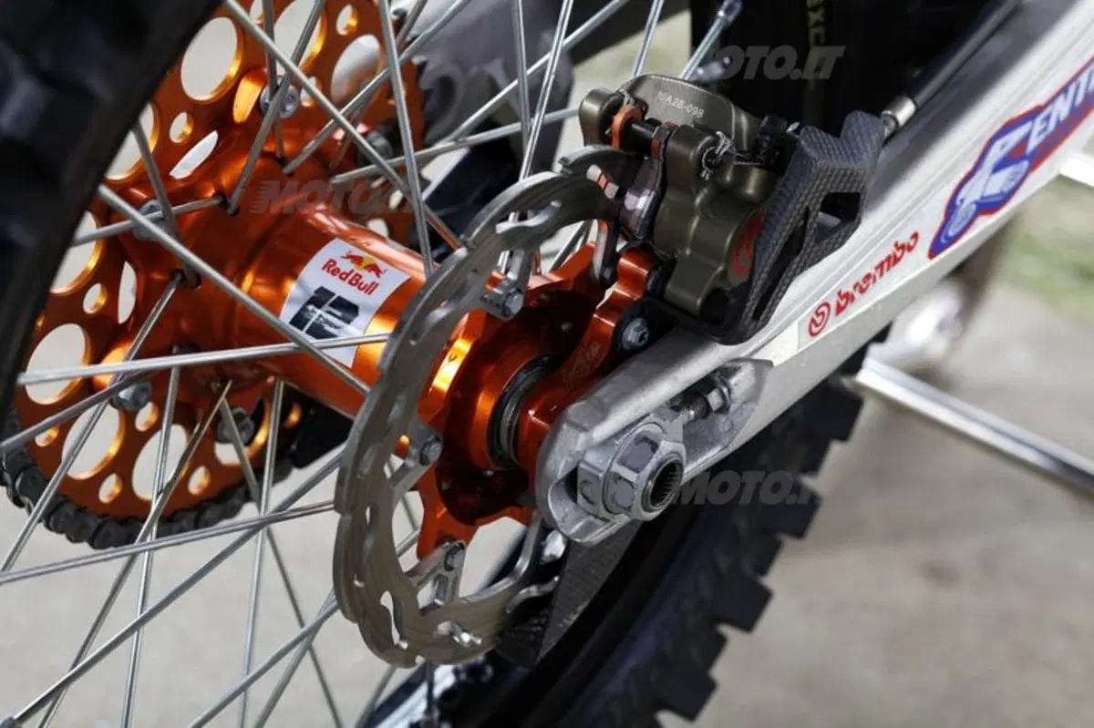 KTM SX-F Factory 2012   (75)