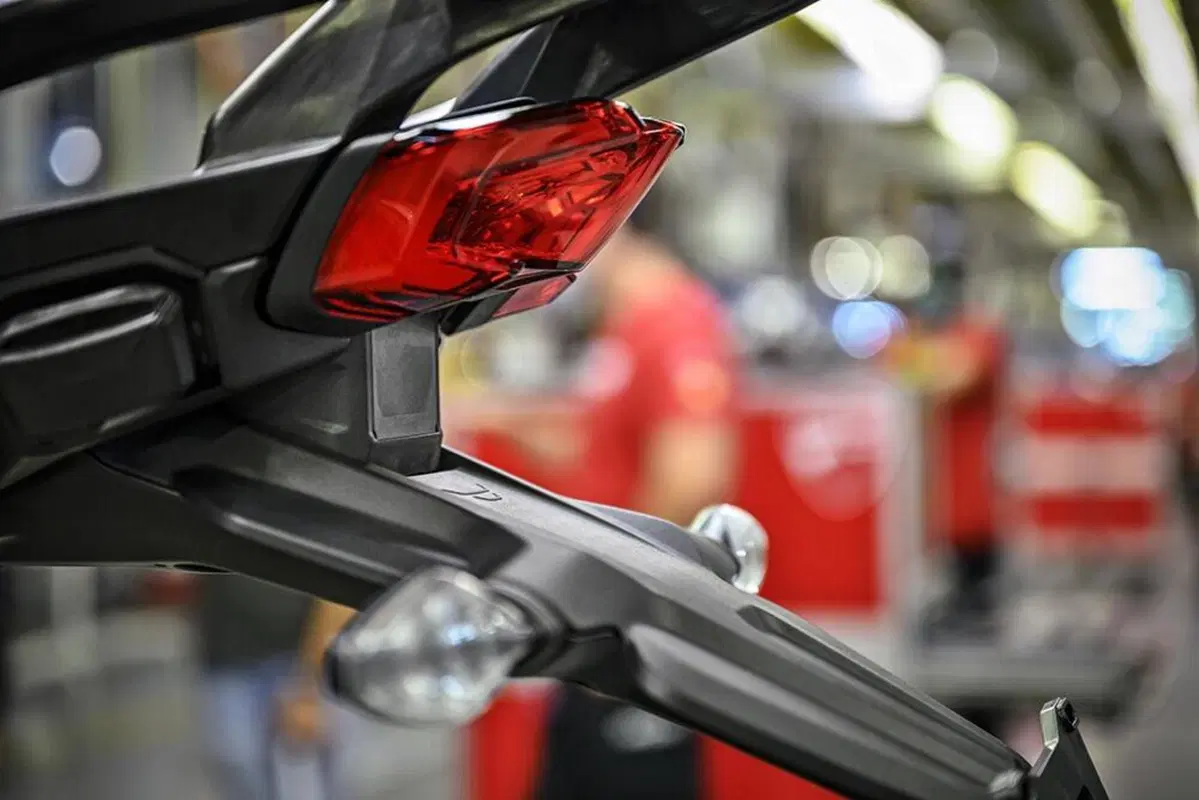 Ducati Multistrada V4: è in produzione la prima moto al mondo con il Radar