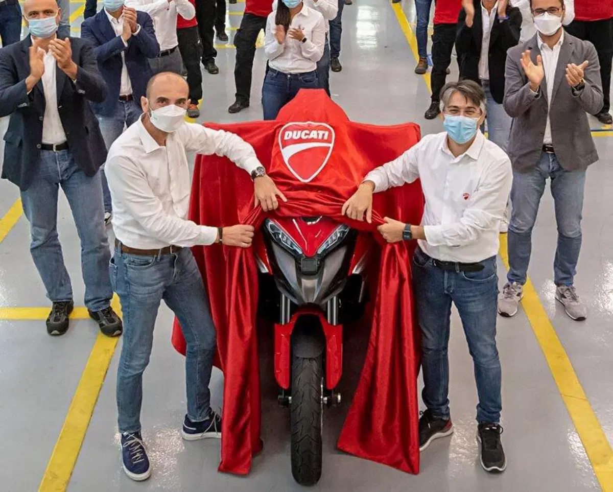 Ducati Multistrada V4: è in produzione la prima moto al mondo con il Radar (4)