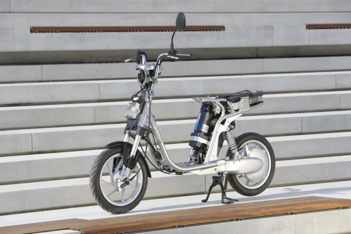 Yamaha EC-03 (14)