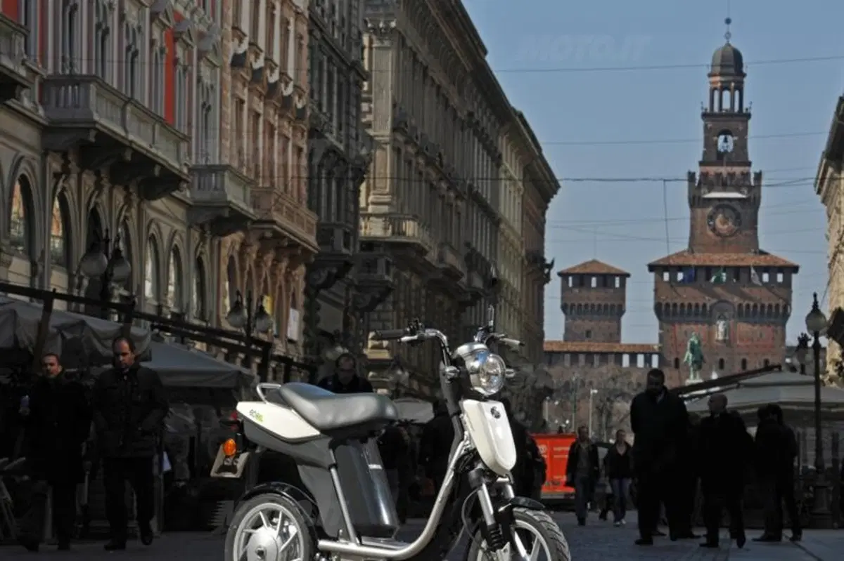 Yamaha EC-03 (18)
