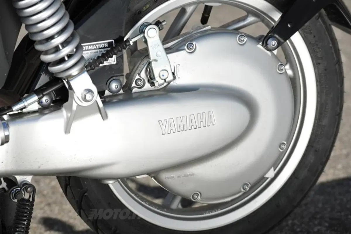 Yamaha EC-03 (20)