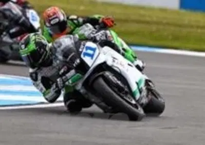 Sam Lowes e il team Yakhnich Motorsport insieme per tre anni