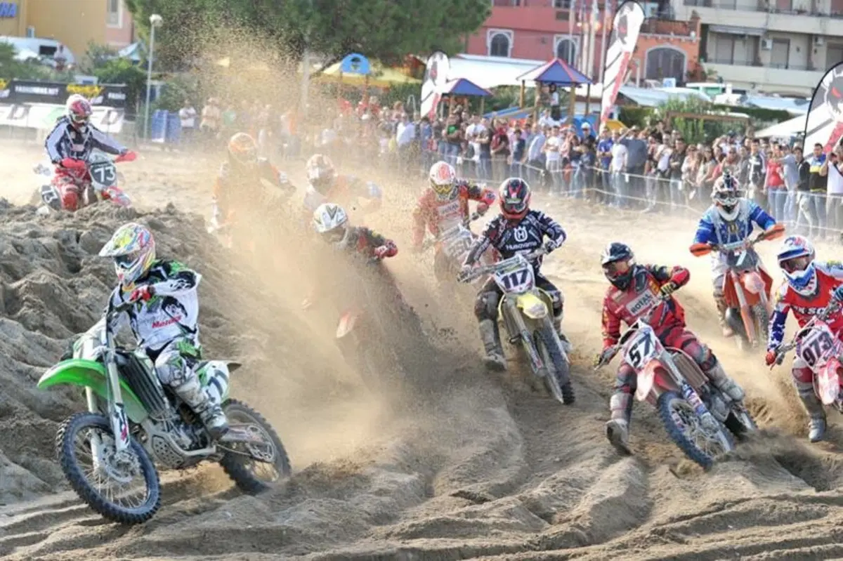 Supermarecross: Fabbri, Compagnone e Lentini si laureano campioni 2012 (9)
