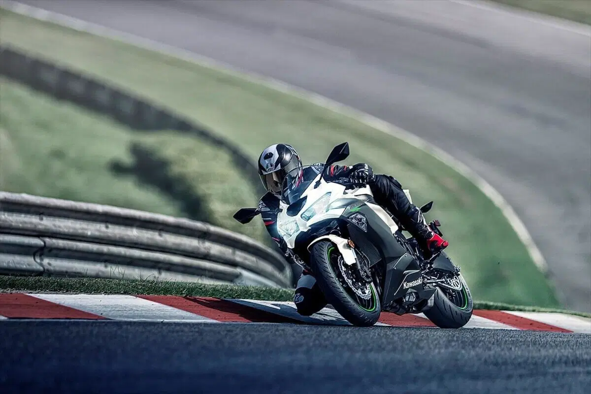 Kawasaki ZX-6R m.y. 2021 (5)