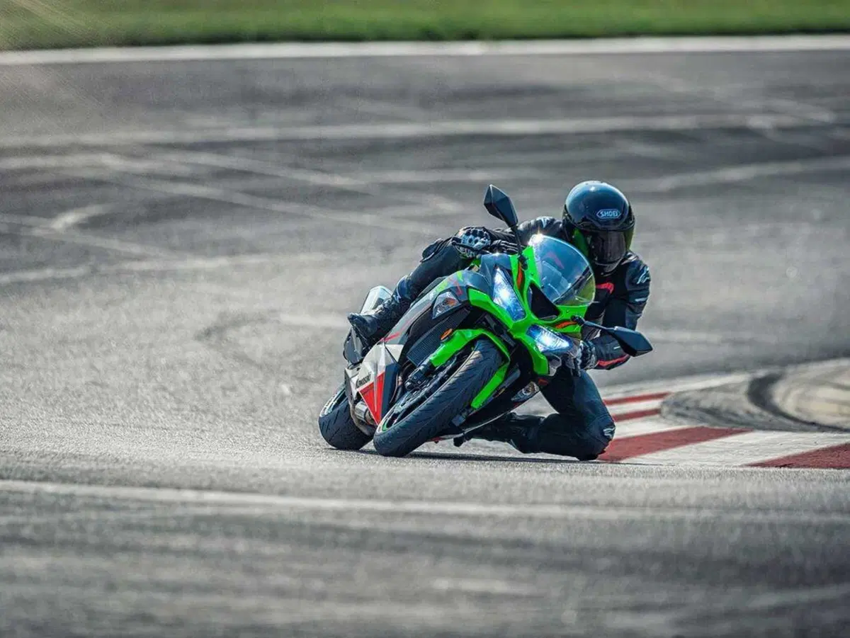 Kawasaki ZX-6R m.y. 2021 (7)