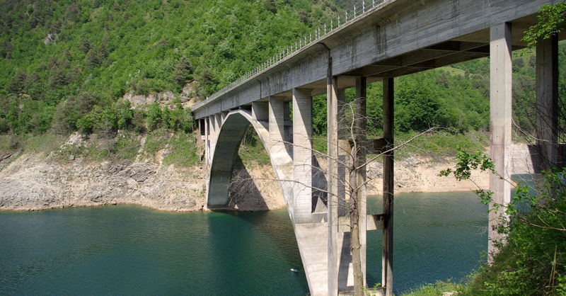 In viaggio con Camilla: quattro laghi da sogno