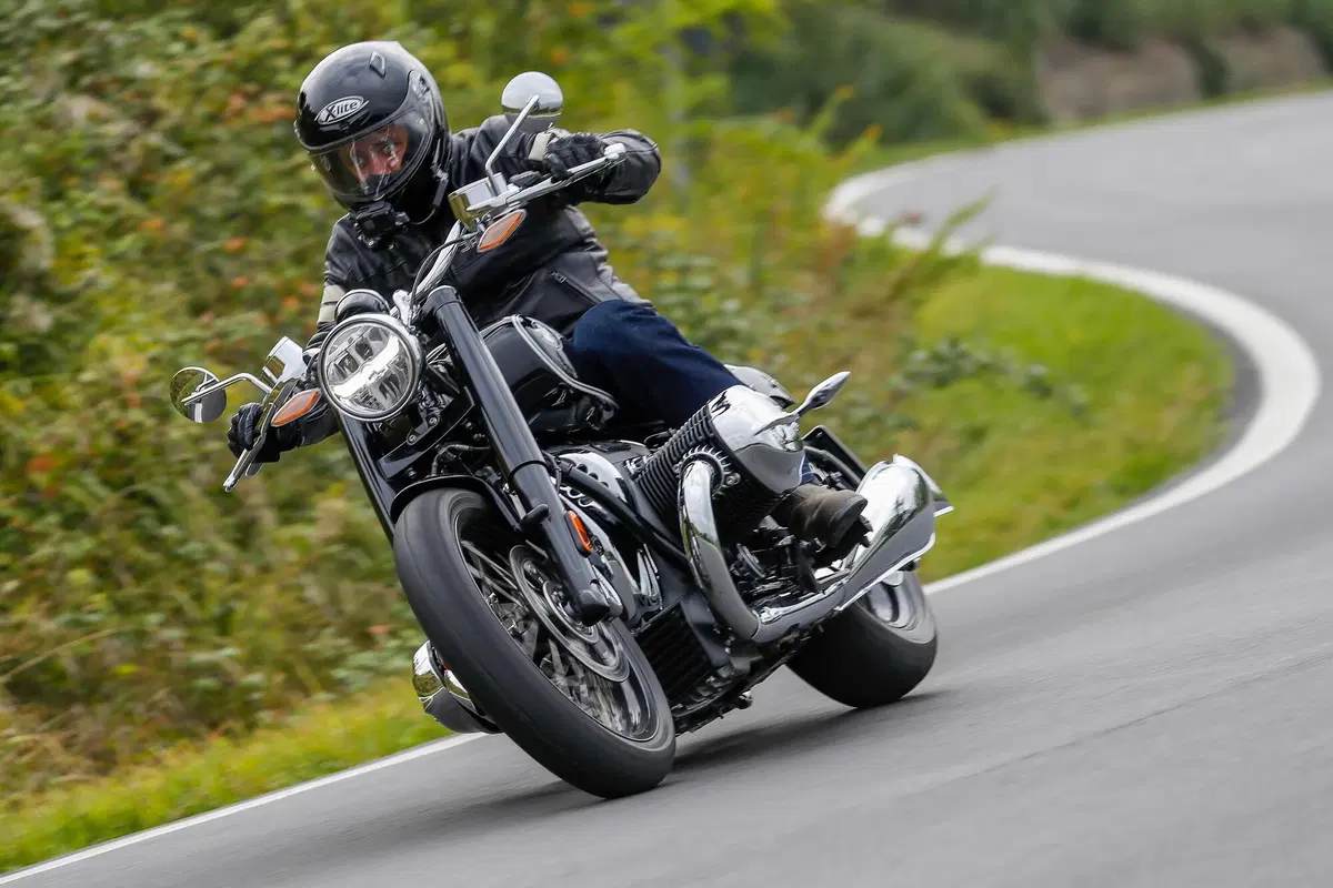 BMW R18 TEST: opera d'arte o moto? A voi la parola!