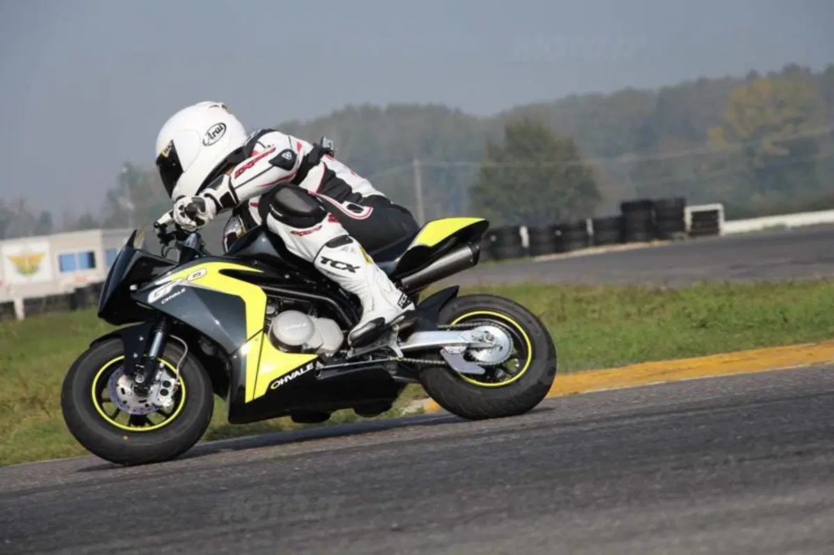 Ohvale, la piccola moto per divertirsi in pista (14)