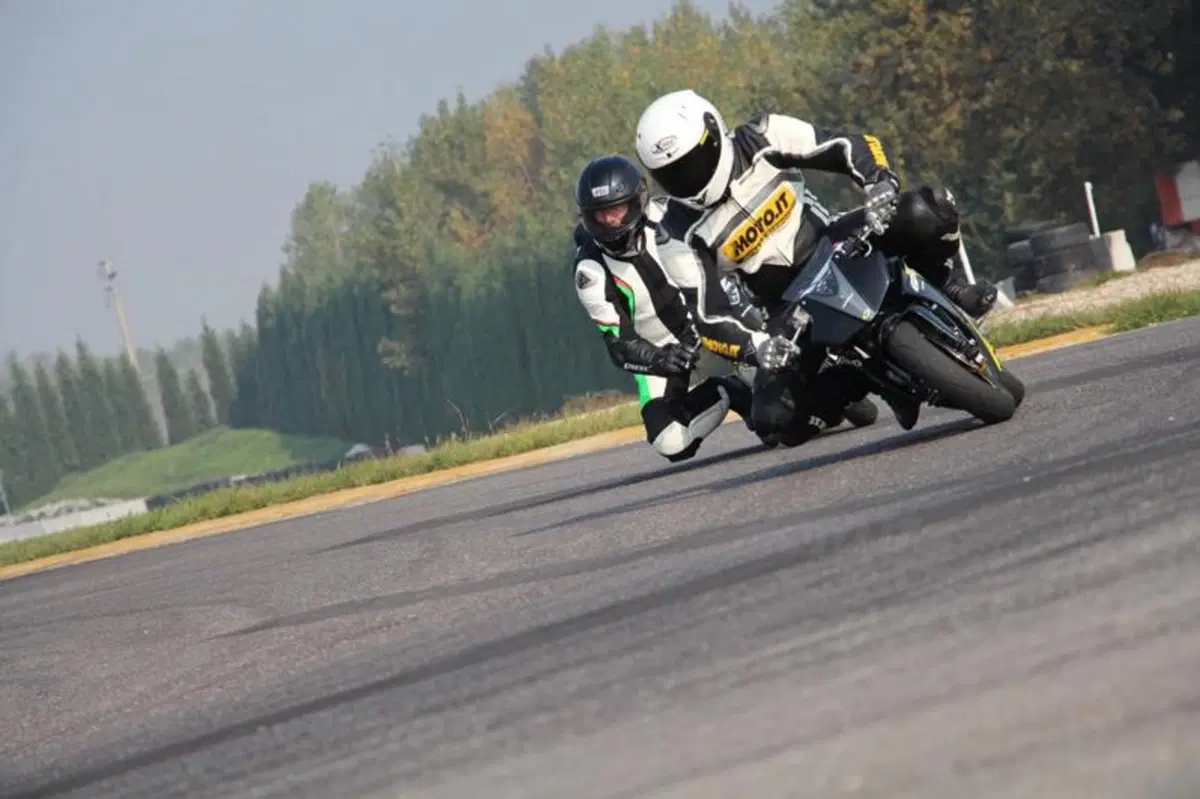 Ohvale, la piccola moto per divertirsi in pista (15)