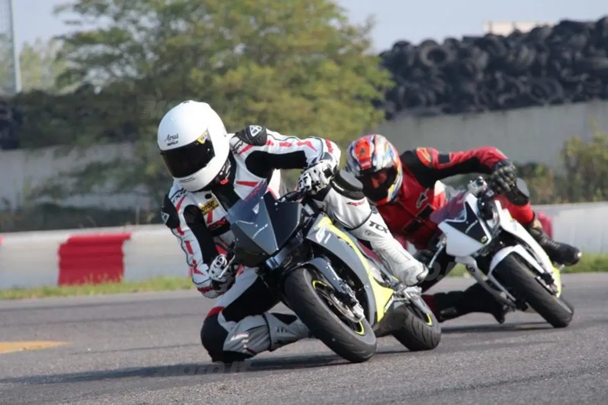 Ohvale, la piccola moto per divertirsi in pista (17)