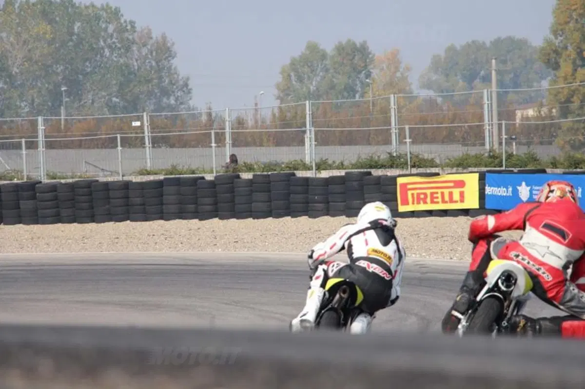 Ohvale, la piccola moto per divertirsi in pista (18)