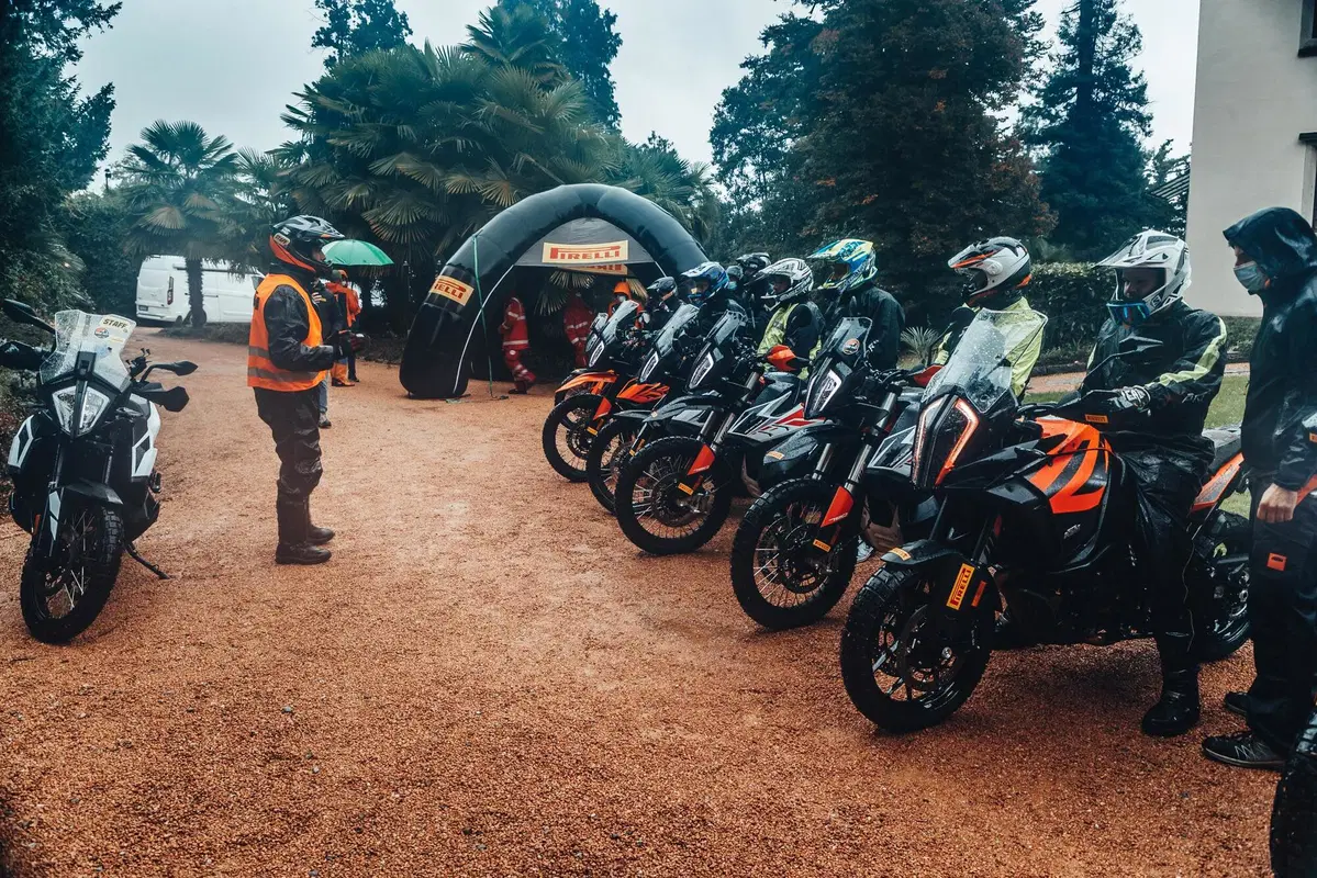 Con KTM e Pirelli maxienduro in fuoristrada: è Ride Out Experience (7)
