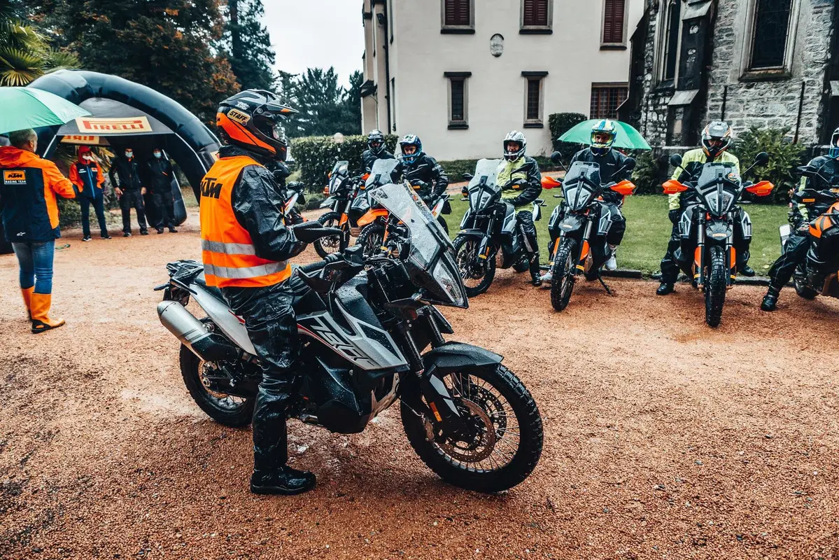 Con KTM e Pirelli maxienduro in fuoristrada: è Ride Out Experience (8)
