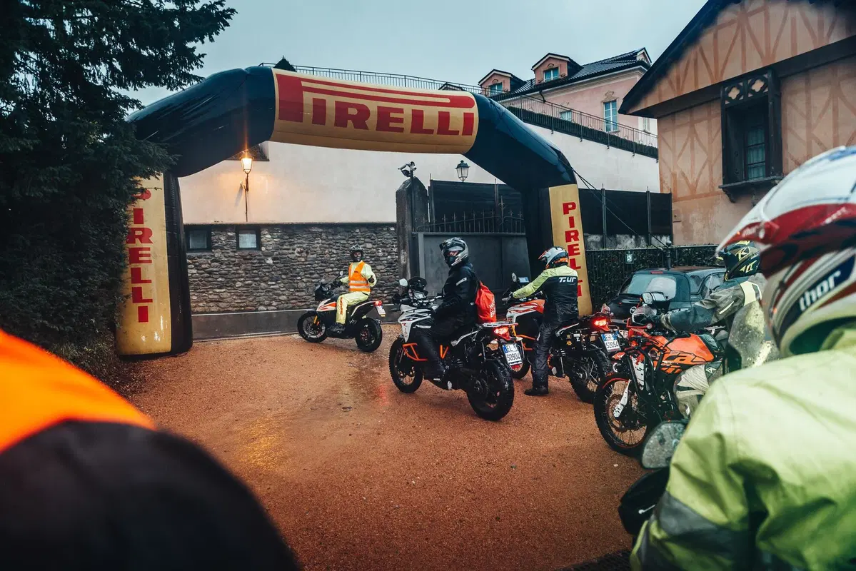 Con KTM e Pirelli maxienduro in fuoristrada: è Ride Out Experience (10)