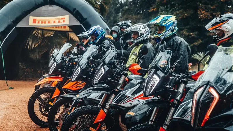 Con KTM e Pirelli maxienduro in fuoristrada: &egrave; Ride Out Experience