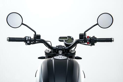 Ducati Scrambler 1100 Dark Pro, nuova livrea per l'ammiraglia (4)