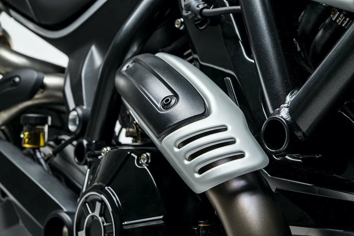 Ducati Scrambler 1100 Dark Pro, nuova livrea per l'ammiraglia (14)