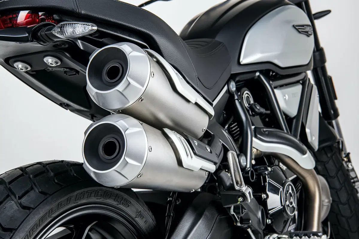 Ducati Scrambler 1100 Dark Pro, nuova livrea per l'ammiraglia (15)