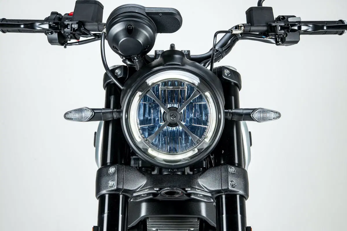 Ducati Scrambler 1100 Dark Pro, nuova livrea per l'ammiraglia (16)