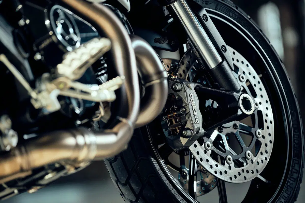 Ducati Scrambler 1100 Dark Pro, nuova livrea per l'ammiraglia (19)