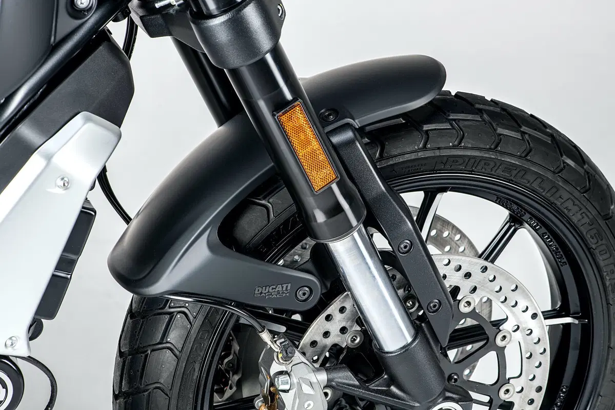Ducati Scrambler 1100 Dark Pro, nuova livrea per l'ammiraglia (25)