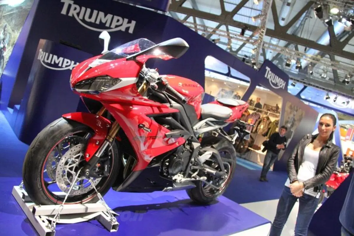 Nuove Triumph Daytona 675 e 675R a EICMA 2012 (2)