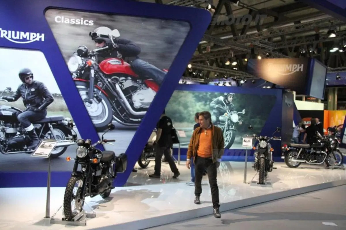 Nuove Triumph Daytona 675 e 675R a EICMA 2012 (7)