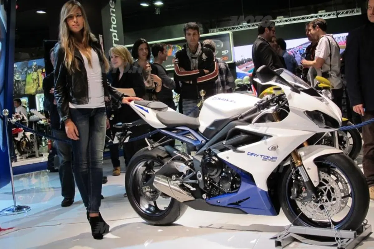Nuove Triumph Daytona 675 e 675R a EICMA 2012 (8)