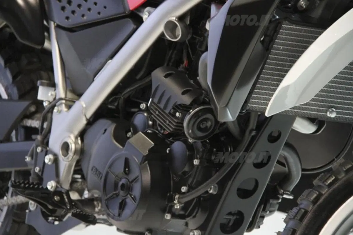 Husqvarna: concept Baja e TE449RR Dakar ad EICMA 2012 (7)