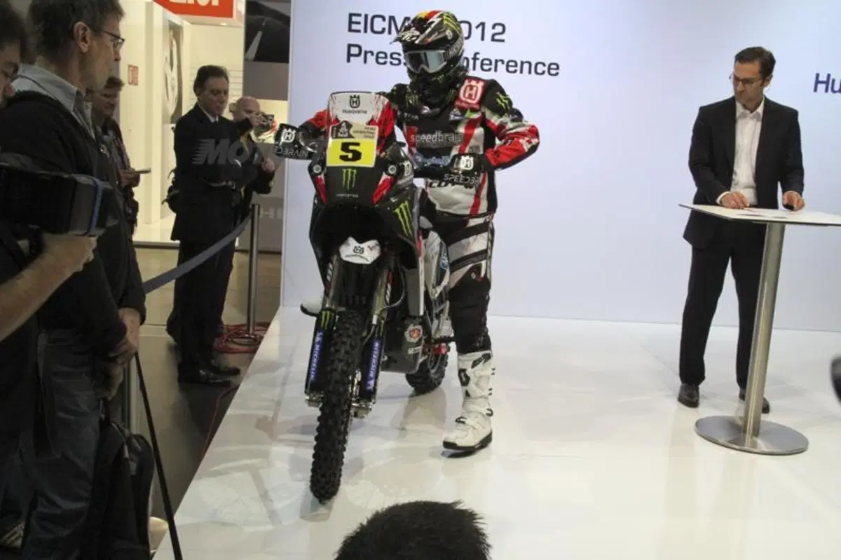 Husqvarna: concept Baja e TE449RR Dakar ad EICMA 2012 (8)