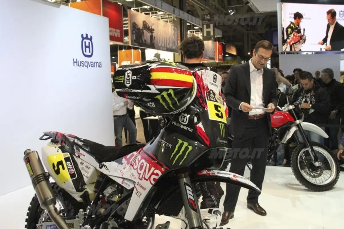 Husqvarna: concept Baja e TE449RR Dakar ad EICMA 2012 (10)