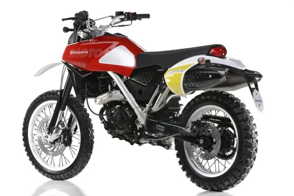 Husqvarna: concept Baja e TE449RR Dakar ad EICMA 2012 (15)