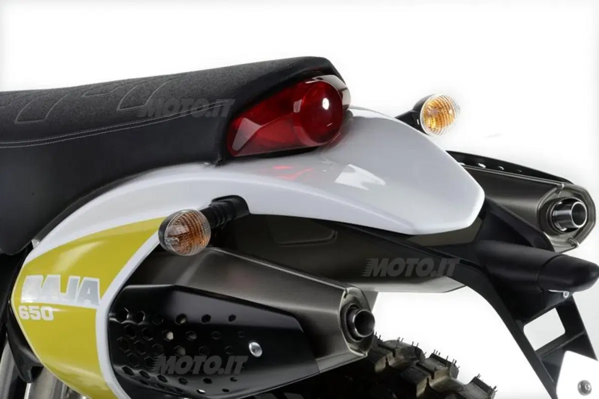 Husqvarna: concept Baja e TE449RR Dakar ad EICMA 2012 (17)