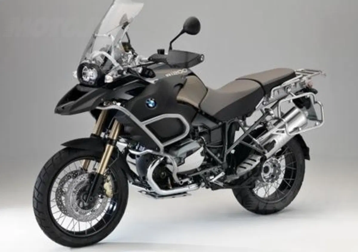 BMW: edizione 90&deg; per R1200GS Adventure, R1200R ed R1200RT, e un nuovo concept per il 2013!