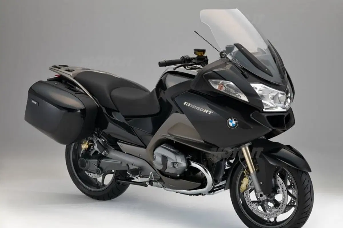 BMW: edizione 90° per R1200GS Adventure, R1200R ed R1200RT, e un nuovo concept per il 2013! (29)