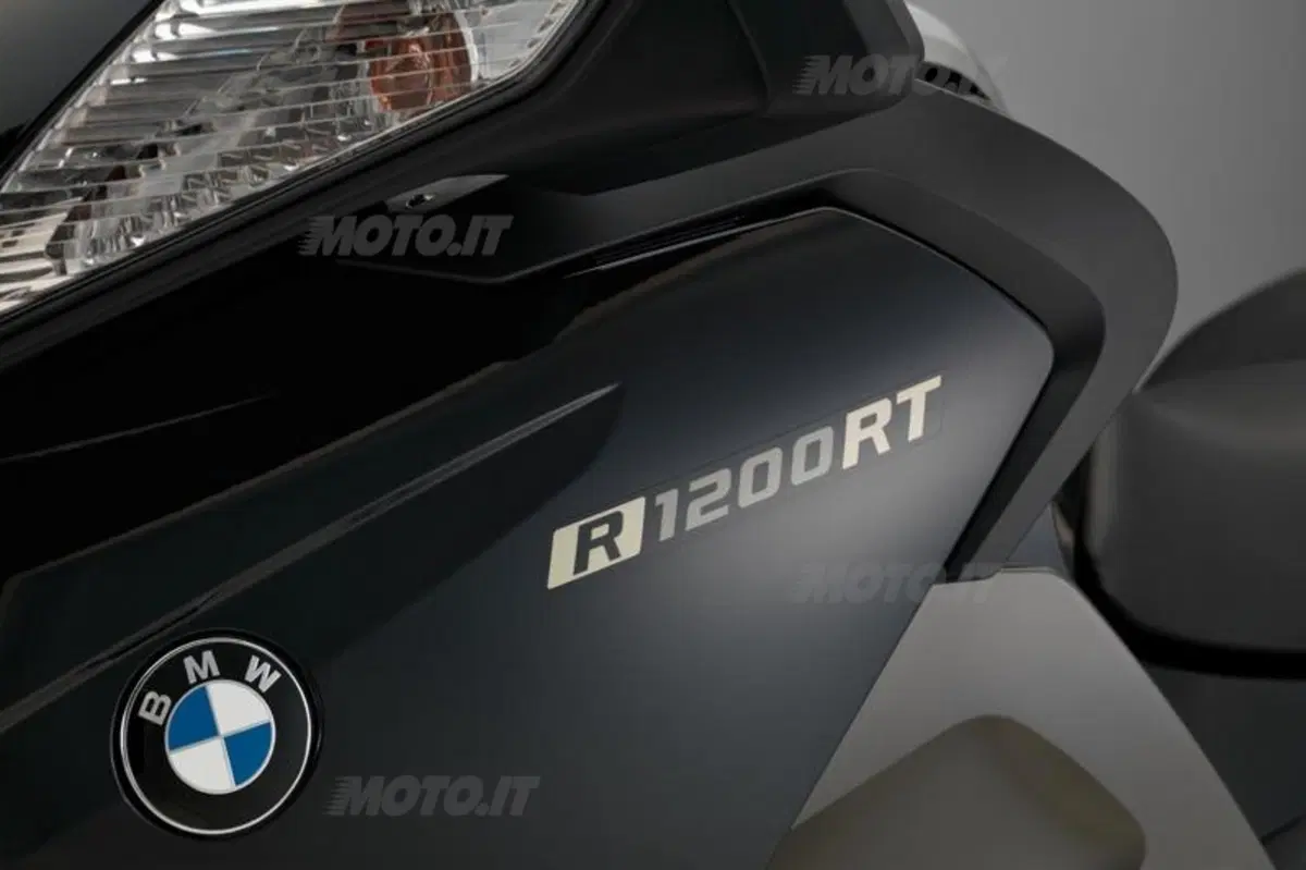BMW: edizione 90° per R1200GS Adventure, R1200R ed R1200RT, e un nuovo concept per il 2013! (31)