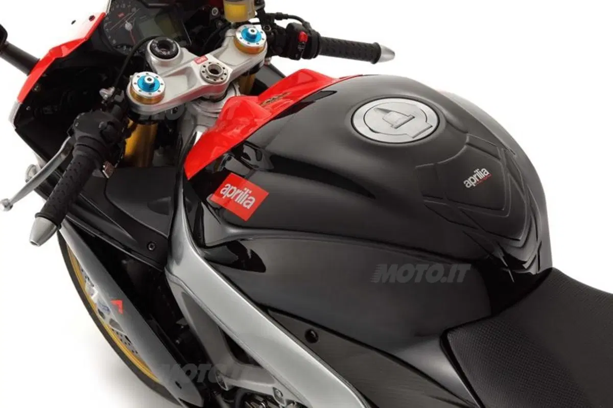 Aprilia: Nuova Caponord 1200 ed ABS anche su RSV4R (13)