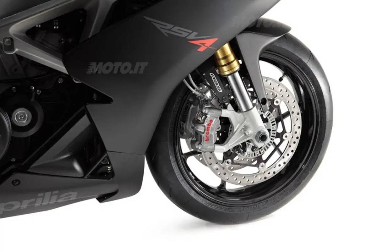 Aprilia: Nuova Caponord 1200 ed ABS anche su RSV4R (23)