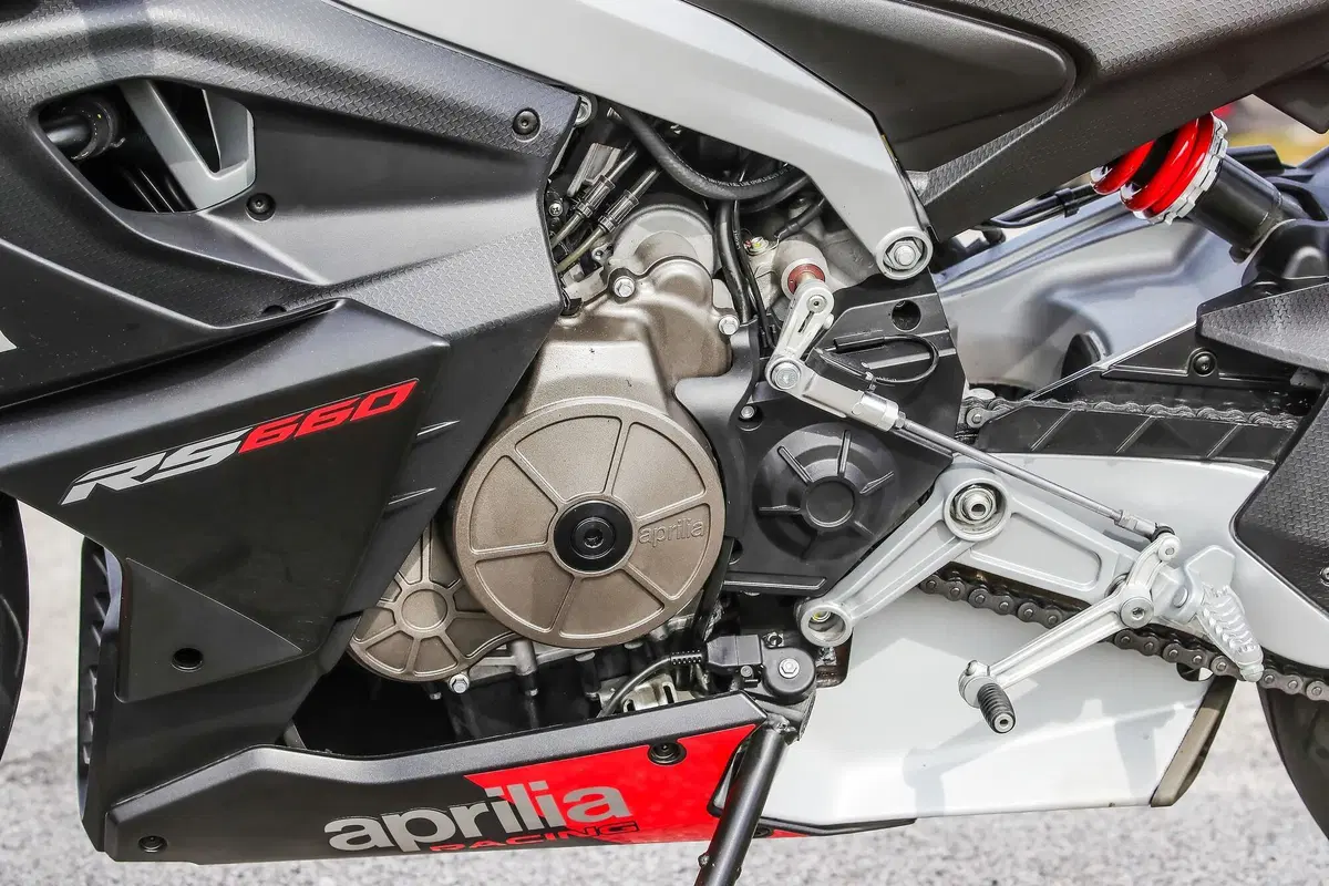 Aprilia RS 660 Vocazione stradale